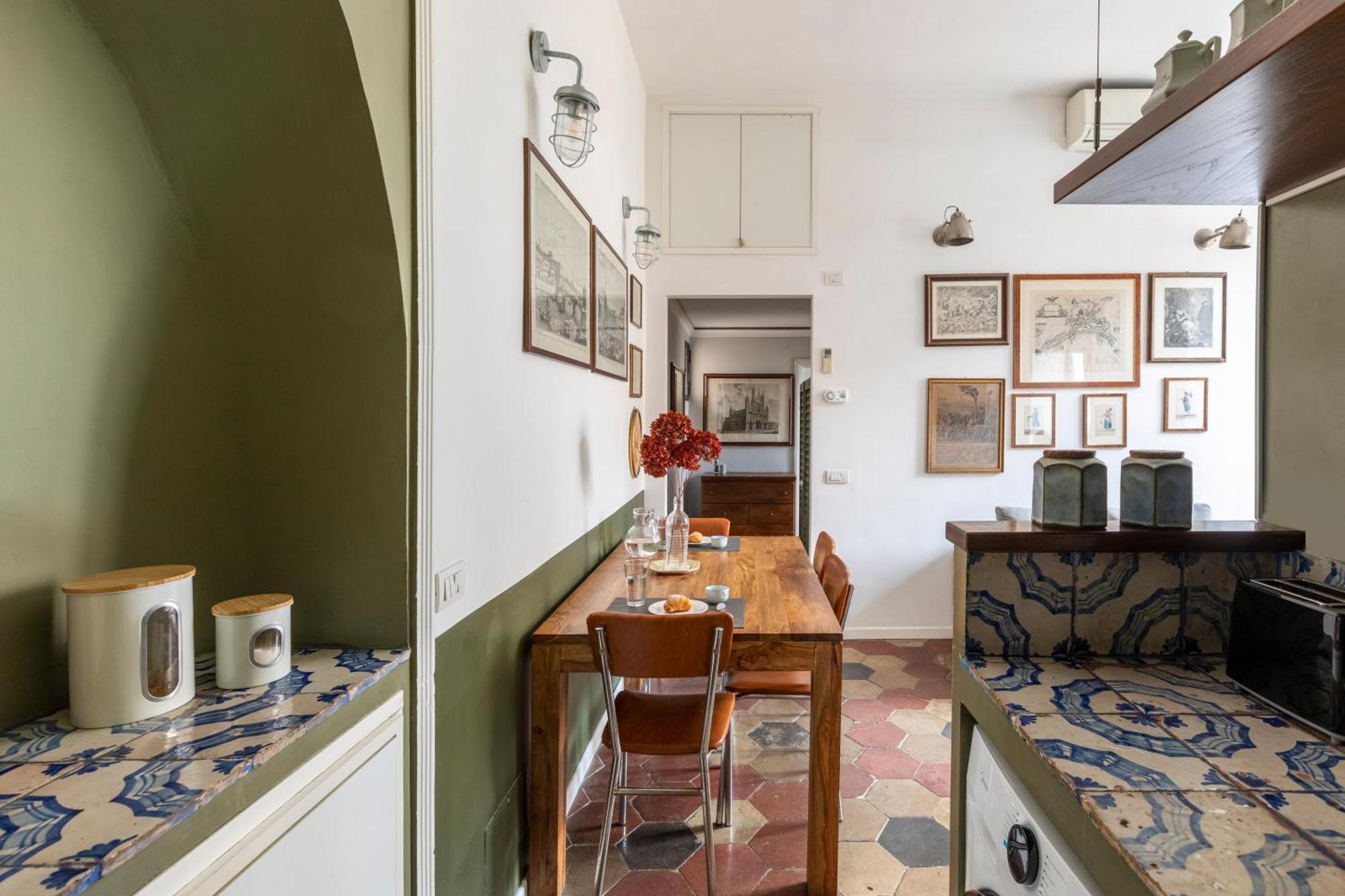 Colosseo Apartment- Heart Of Rione Monti Рим Екстериор снимка