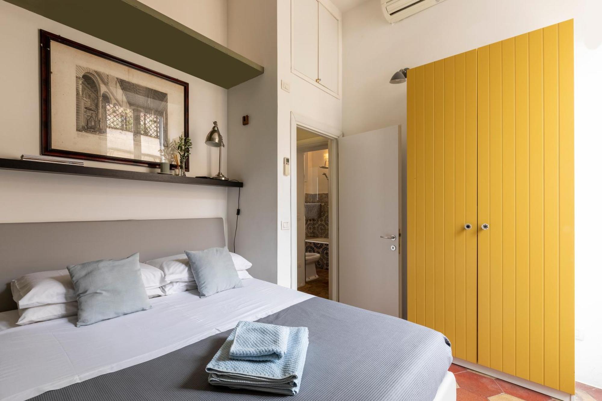 Colosseo Apartment- Heart Of Rione Monti Рим Екстериор снимка